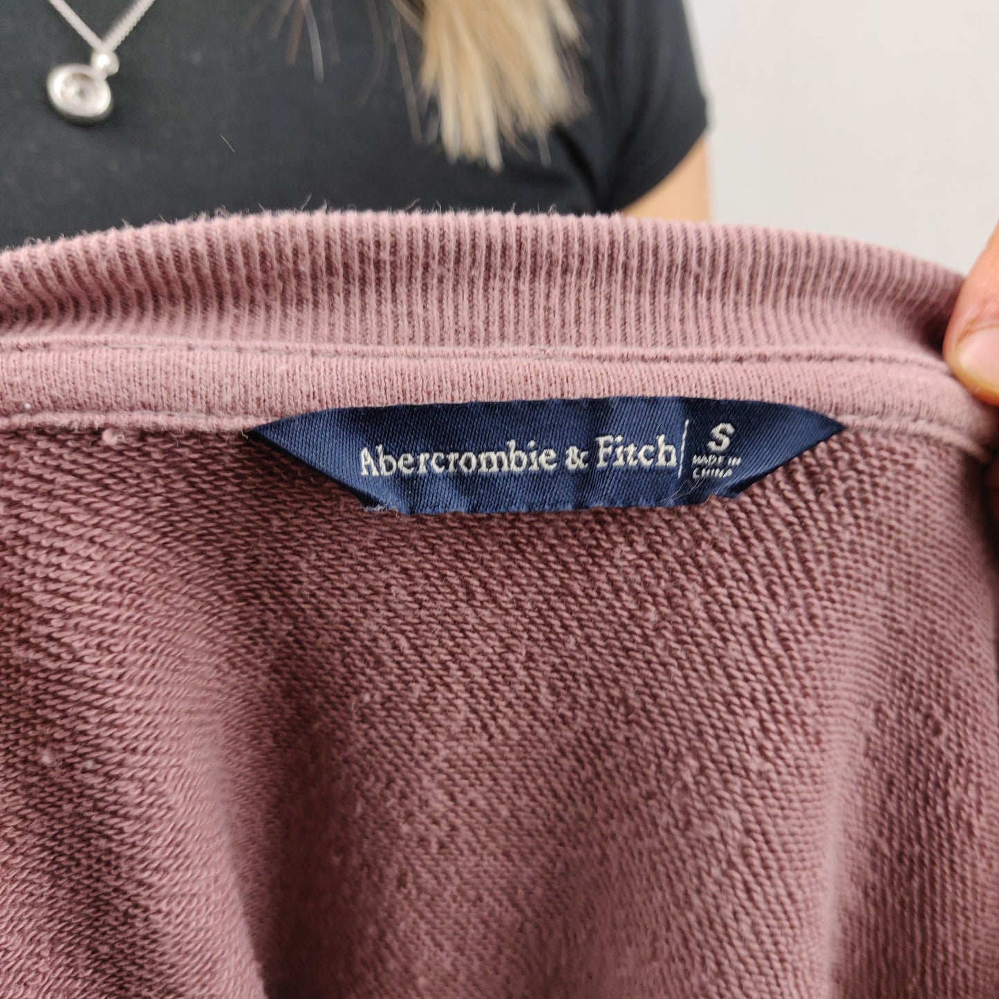 Abercrombie & Fitch Burgundy Crew Neck Pullover Sweatshirt Women Size Small