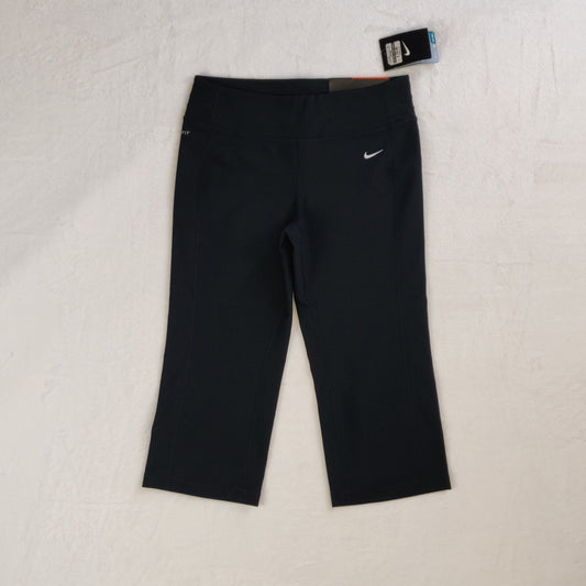 Nike Dri-Fit Black Capri Pants Poly Slim Fit Leggings Women Size Small ~ 472352-010